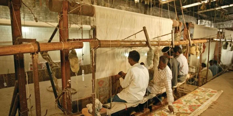 West Bengal Announces Textile Hub for Gangarampur and Carpet Hub for Kushmandi
